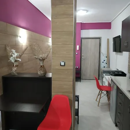 G M 4 Rooms Kentro In The Heart Of The City Лариса Экстерьер фото